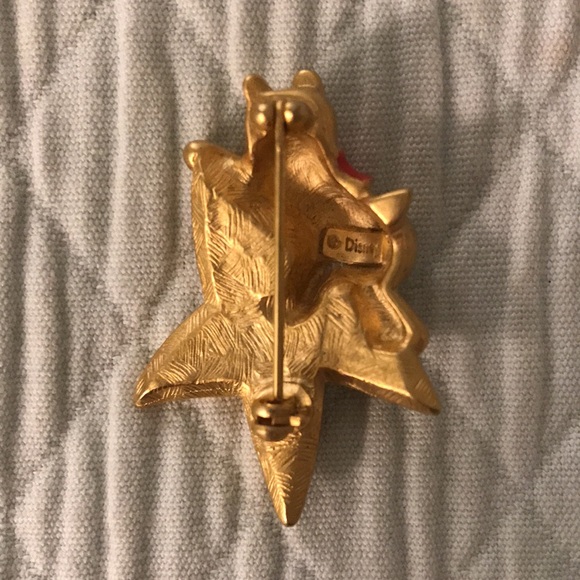 Vintage Disney Winnie the Pooh on Rhinestone Star Pin Brooch - Picture 4 of 6